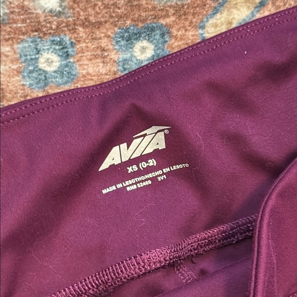 Avia XS (0-2) Purple Maroon High-Waisted Leggings with sheer panel detail - Picture 4 of 11